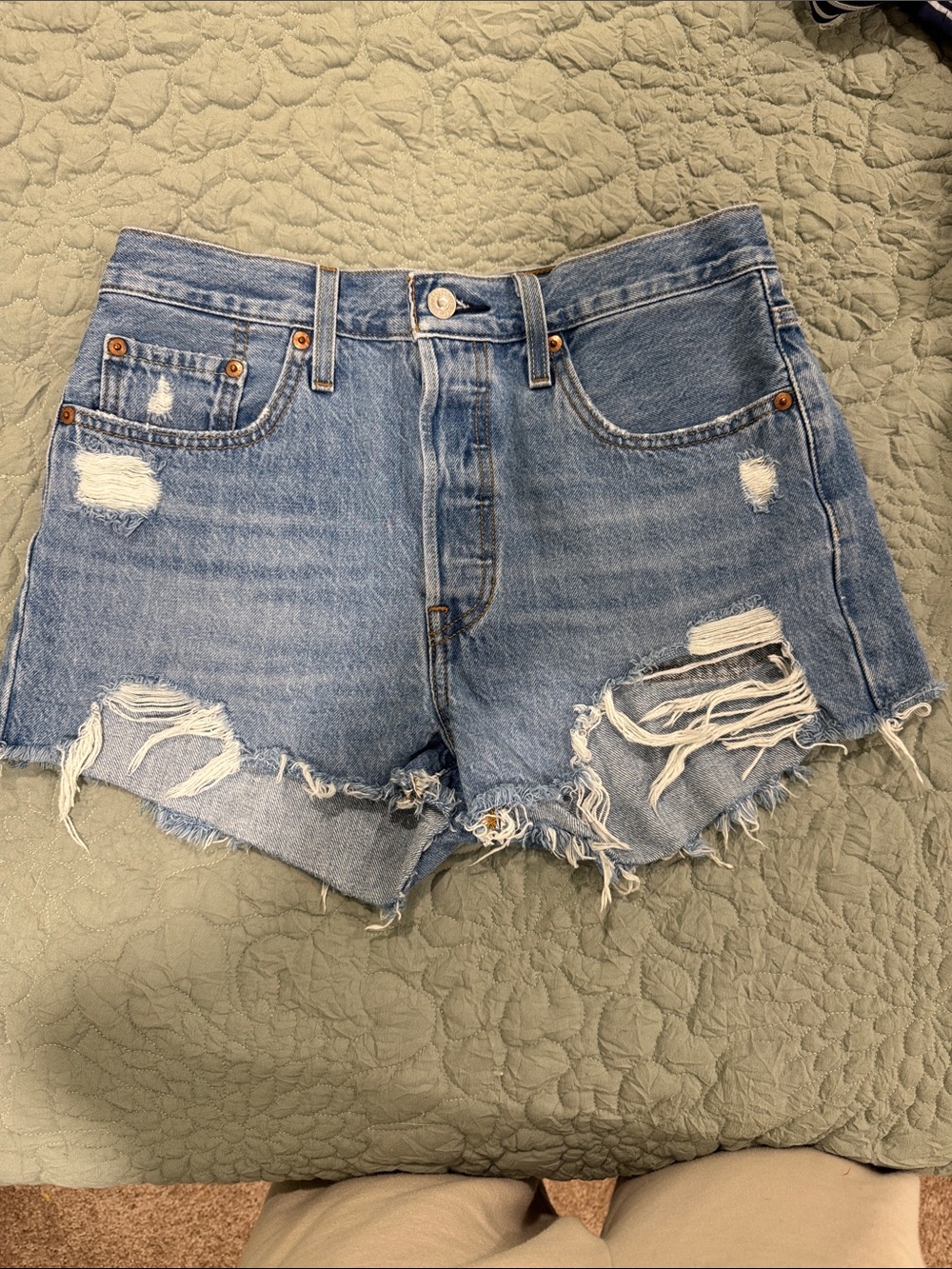 Levi 501 Jean shorts size 28